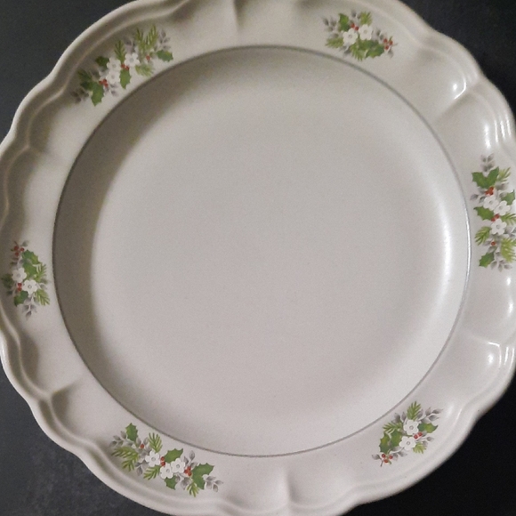 Pfaltzgraff Other - Set of 2 Pfaltzgraff White Dinner Plate with Holly and Red Berry Accents